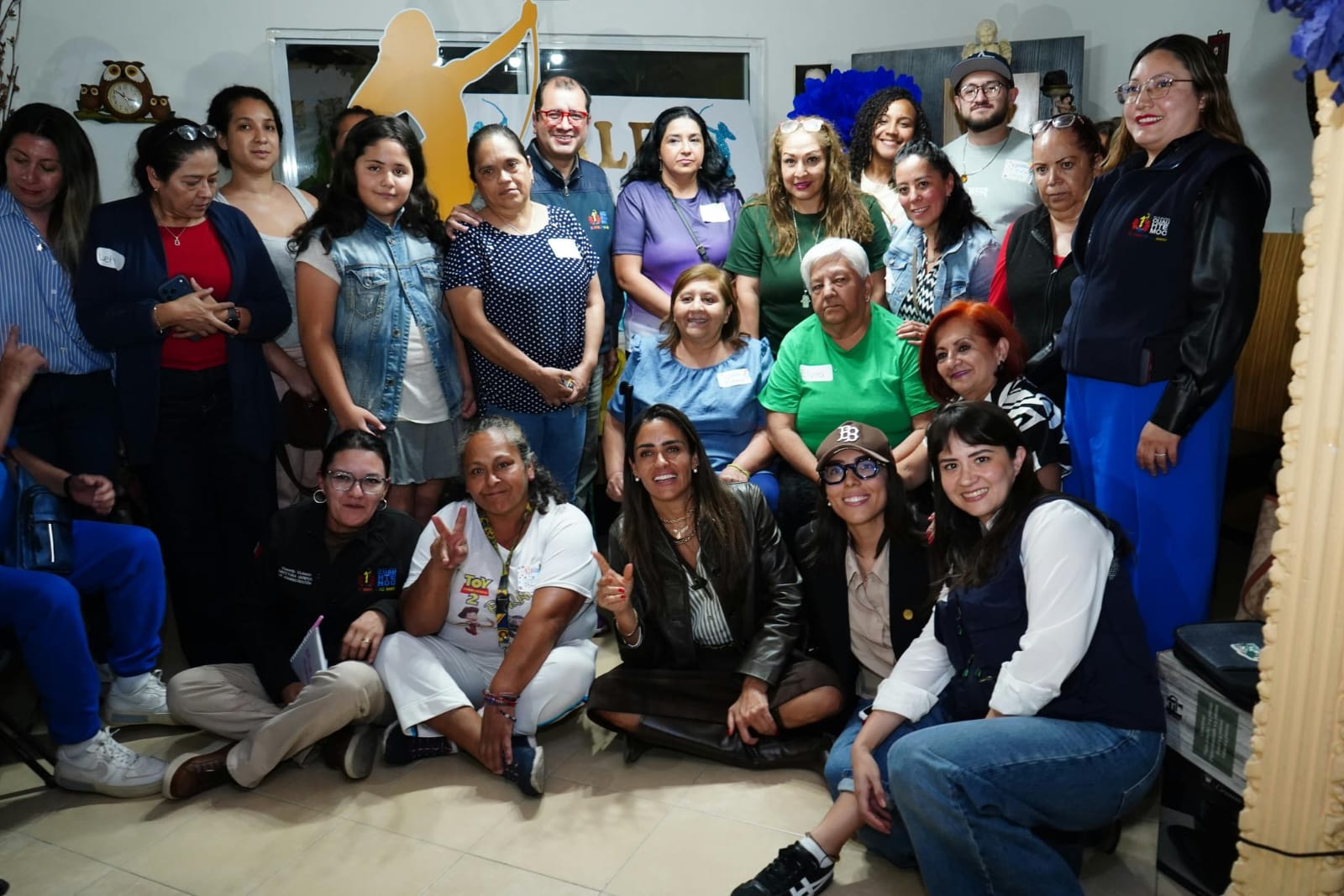 ALE ROJO DE LA VEGA REAFIRMA QUE SU GOBIERNO SEGUIRÁ CERCA DE LAS Y LOS VECINOS