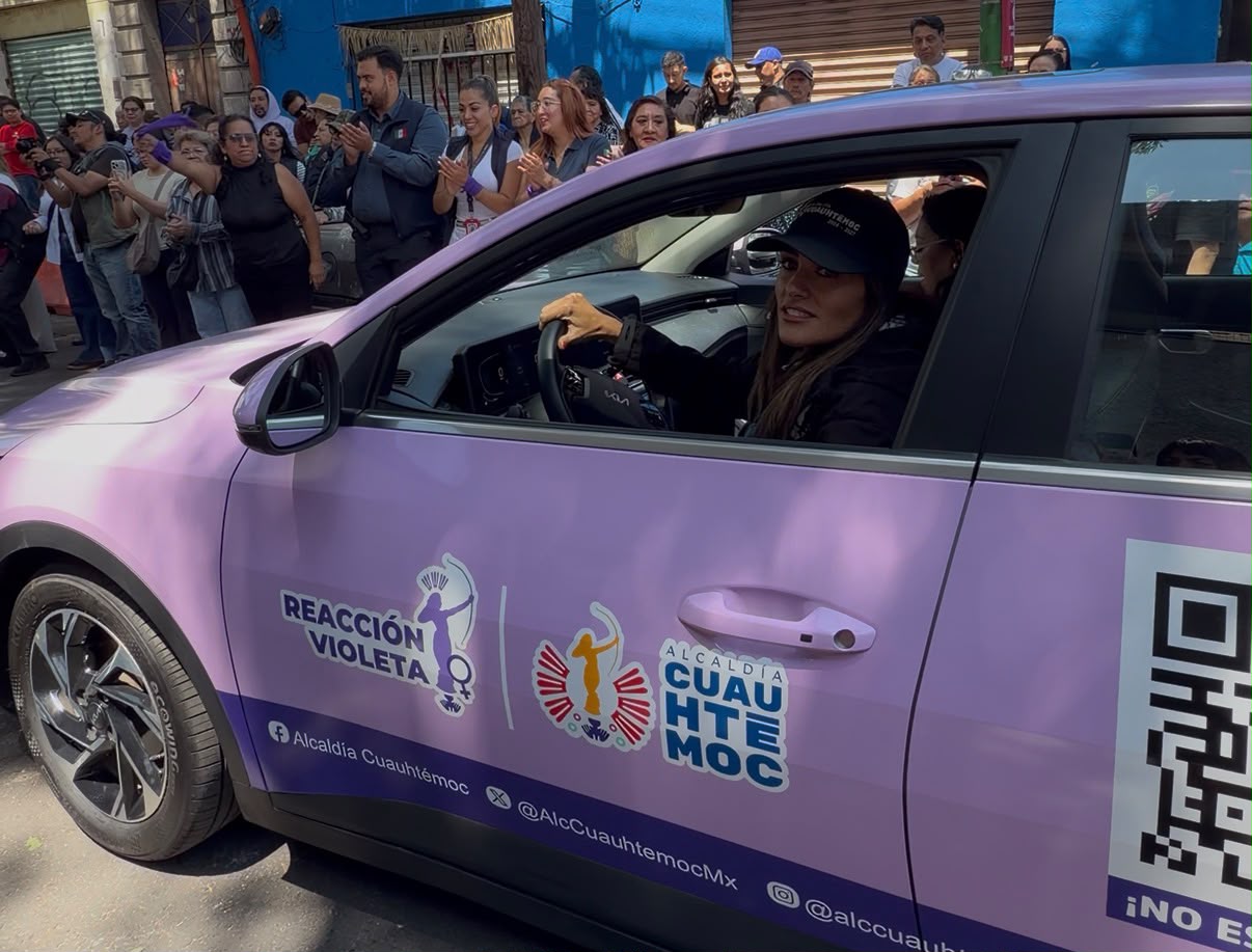 EN BUENAVISTA, ALE ROJO DE LA VEGA ENCABEZA BANDERAZO DE SALIDA A LA UNIDAD MÓVIL REACCIÓN VIOLETA
