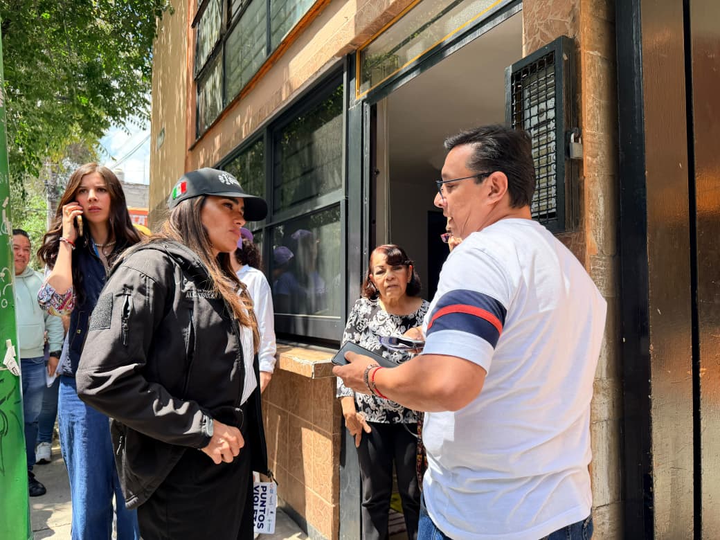 EN BUENAVISTA, ALE ROJO DE LA VEGA ENCABEZA BANDERAZO DE SALIDA A LA UNIDAD MÓVIL REACCIÓN VIOLETA