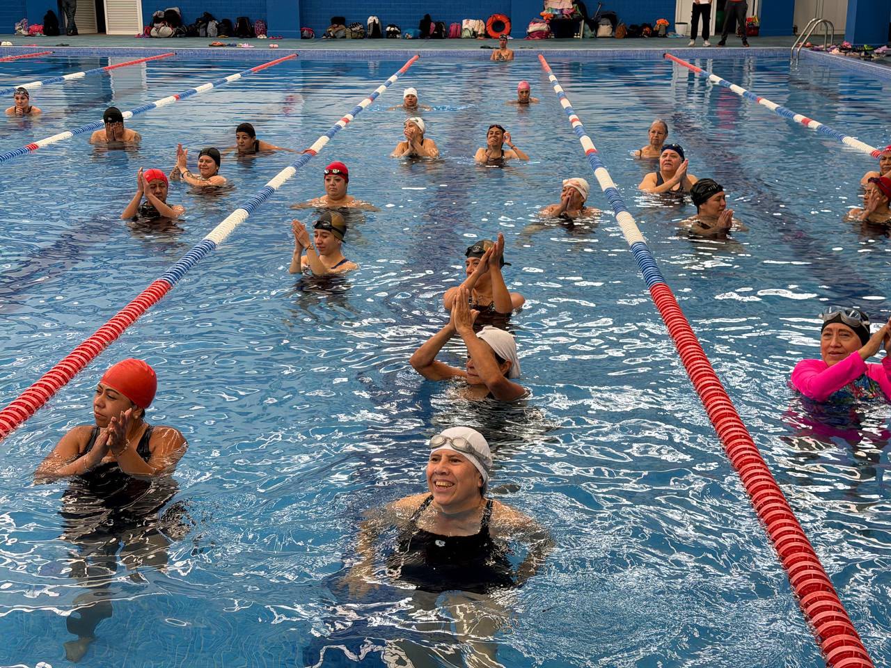 ENTREGA ALE ROJO DE LA VEGA REHABILITACIÓN DE ALBERCA EN EL DEPORTIVO BICENTENARIO

