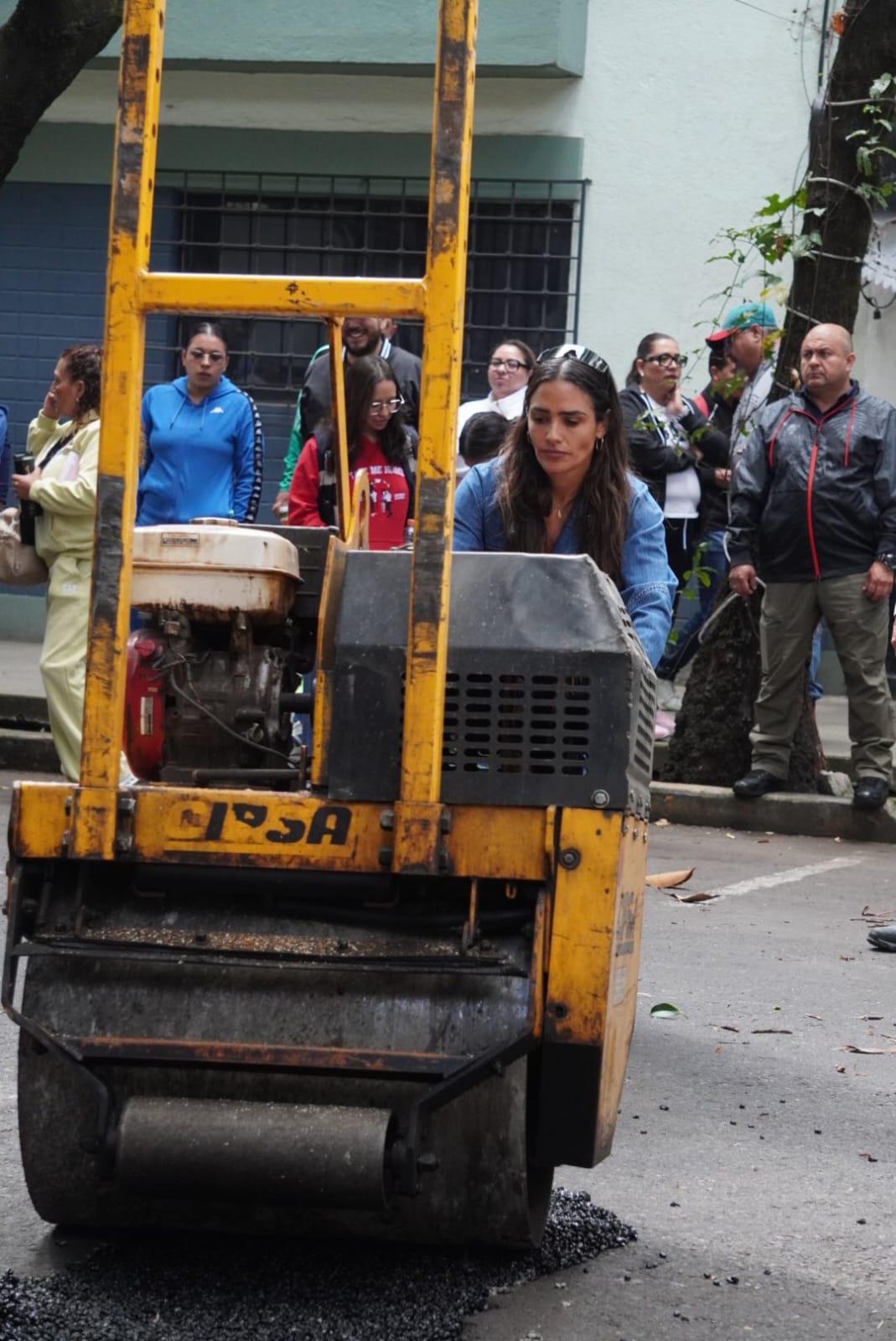 ALE ROJO DE LA VEGA ENCABEZA JORNADA DE LIMPIA CUAUHTÉMOC EN LA ROMA SUR