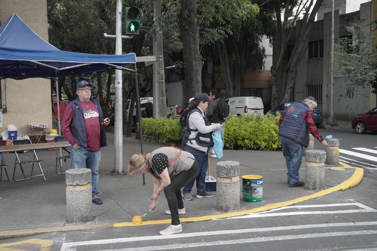 ALE ROJO DE LA VEGA ENCABEZA JORNADA DE LIMPIA CUAUHTÉMOC EN LA ROMA SUR