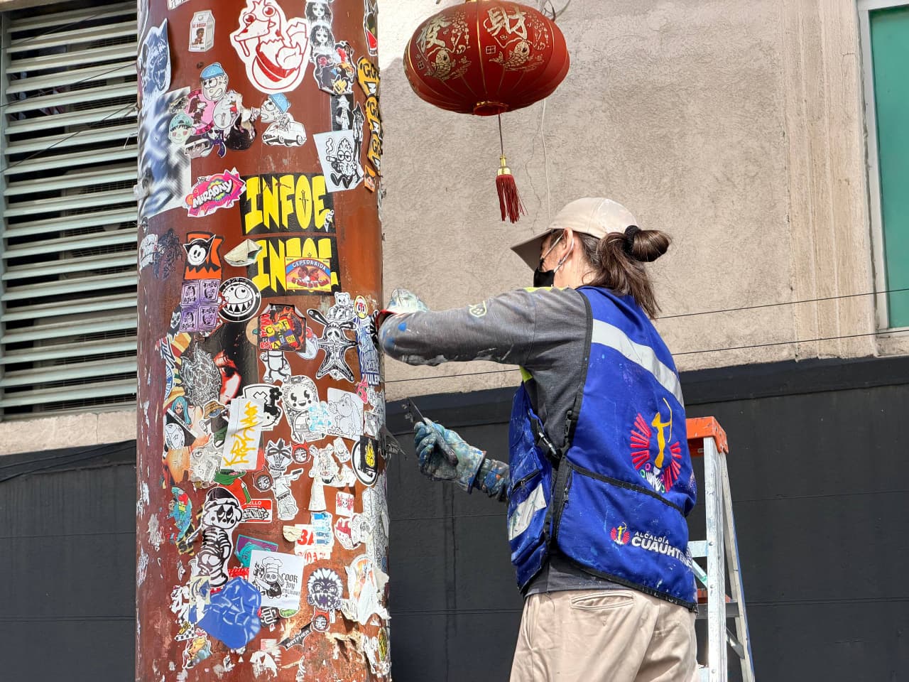 ALCALDÍA CUAUHTÉMOC ENCABEZA TRABAJOS DE MANTENIMIENTO DEL ESPACIO PÚBLICO EN EL BARRIO CHINO
