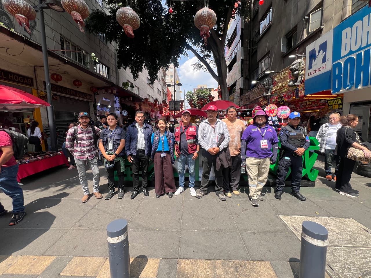 ALCALDÍA CUAUHTÉMOC ENCABEZA TRABAJOS DE MANTENIMIENTO DEL ESPACIO PÚBLICO EN EL BARRIO CHINO