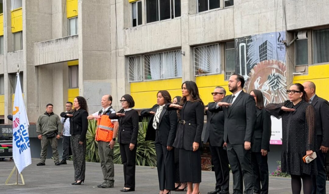 DESDE TLATELOLCO, ALE ROJO DE LA VEGA LLAMA A DEFENDER LAS LIBERTADES Y PONER LÍMITES AL PODER