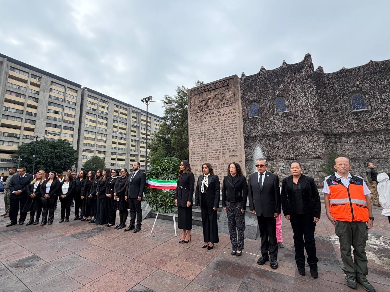 DESDE TLATELOLCO, ALE ROJO DE LA VEGA LLAMA A DEFENDER LAS LIBERTADES Y PONER LÍMITES AL PODER