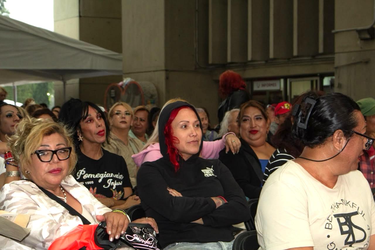 ALE ROJO DE LA VEGA CONTINÚA ENTREGA DE APOYOS DE PROGRAMAS SOCIALES EN CUAUHTÉMOC