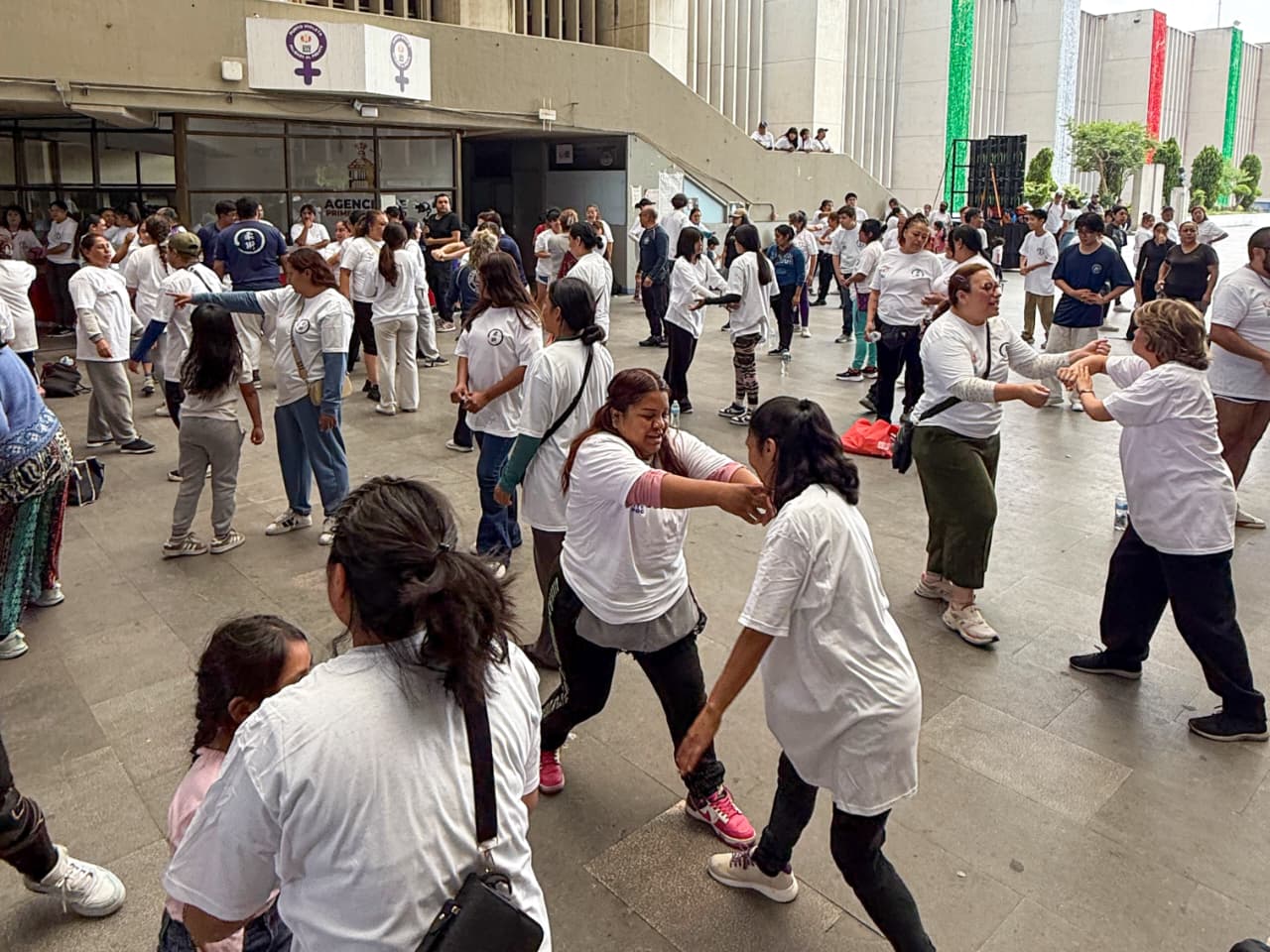 MEGA CLASE DE JIU-JITSU BRINDA A MÁS DE 100 MUJERES DE CUAUHTÉMOC HERRAMIENTAS DE DEFENSA PERSONAL