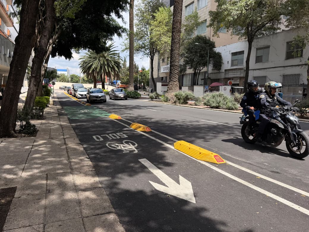 ALE ROJO DE LA VEGA ENTREGA REHABILITACIÓN DE CICLOVÍA EN LA COLONIA TABACALERA