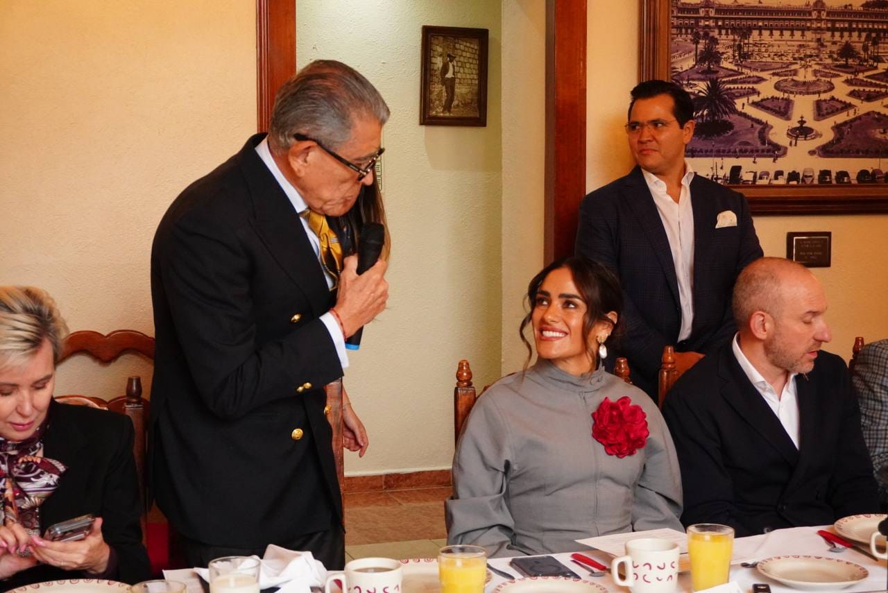 ALE ROJO DE LA VEGA SE REÚNE CON RESTAURANTEROS DEL CENTRO HISTÓRICO PARA BUSCAR SOLUCIONES