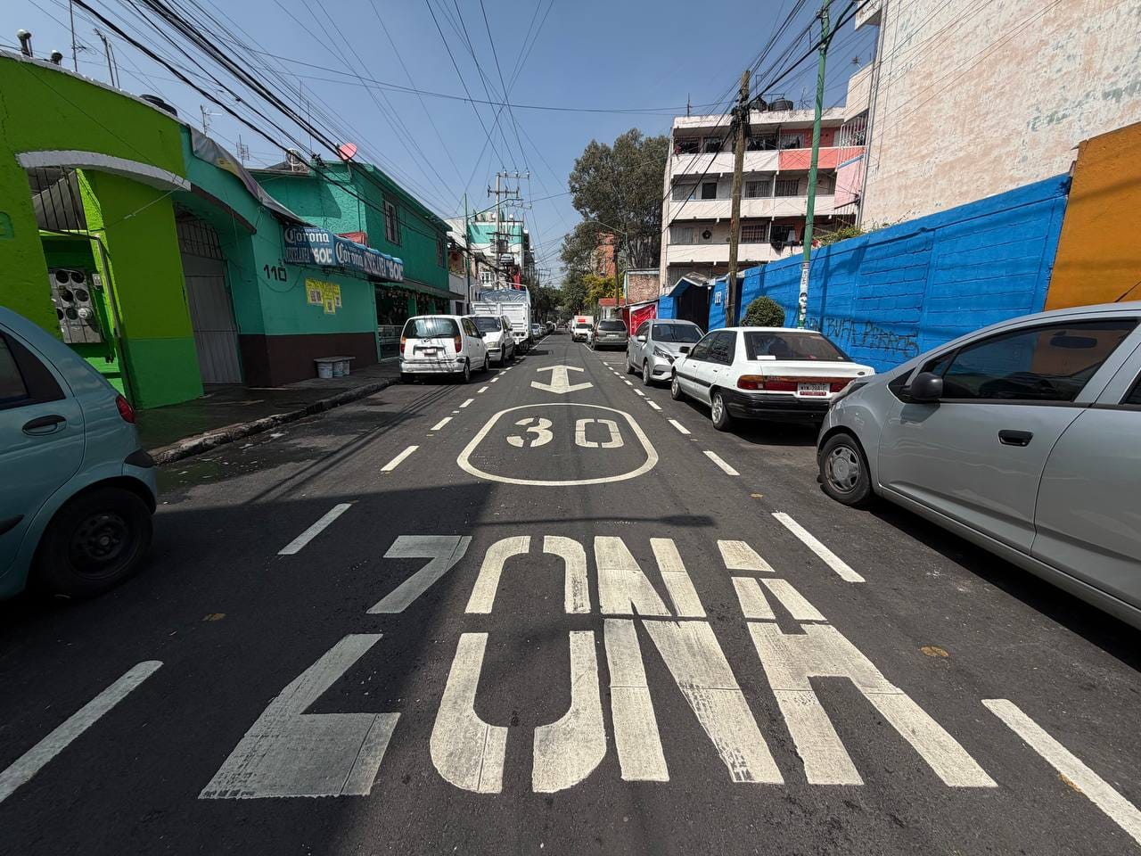 ALE ROJO DE LA VEGA ENTREGA REENCARPETADO EN ATLAMPA Y NUEVAS LUMINARIAS EN LA GUERRERO
