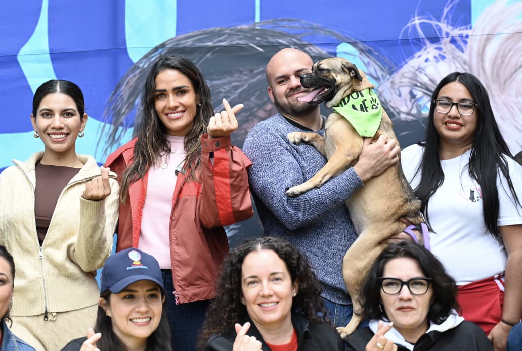 ALE ROJO DE LA VEGA ENCABEZA “AMOR PERRÓN” EN EL JARDÍN PUSHKIN: OFRECEN 578 ATENCIONES A ANIMALES DE COMPAÑÍA