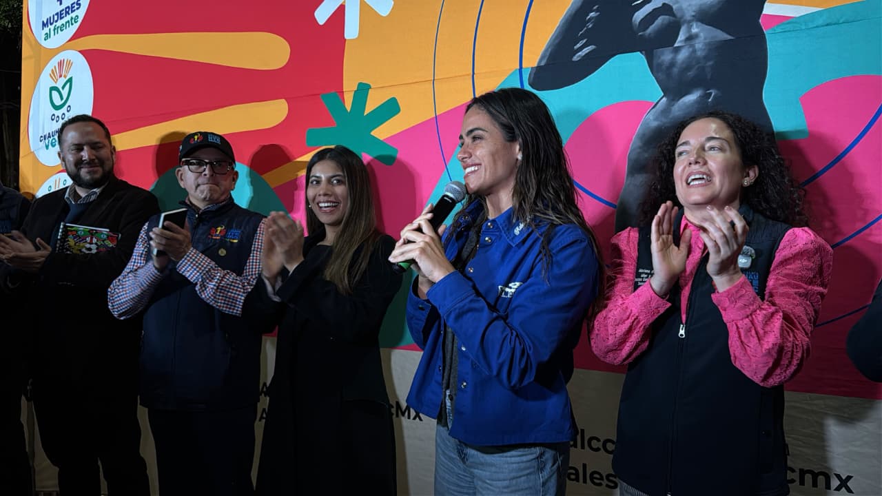 ALE ROJO DE LA VEGA ENTREGA REENCARPETADO Y 467 NUEVAS LUMINARIAS EN LA CONDESA