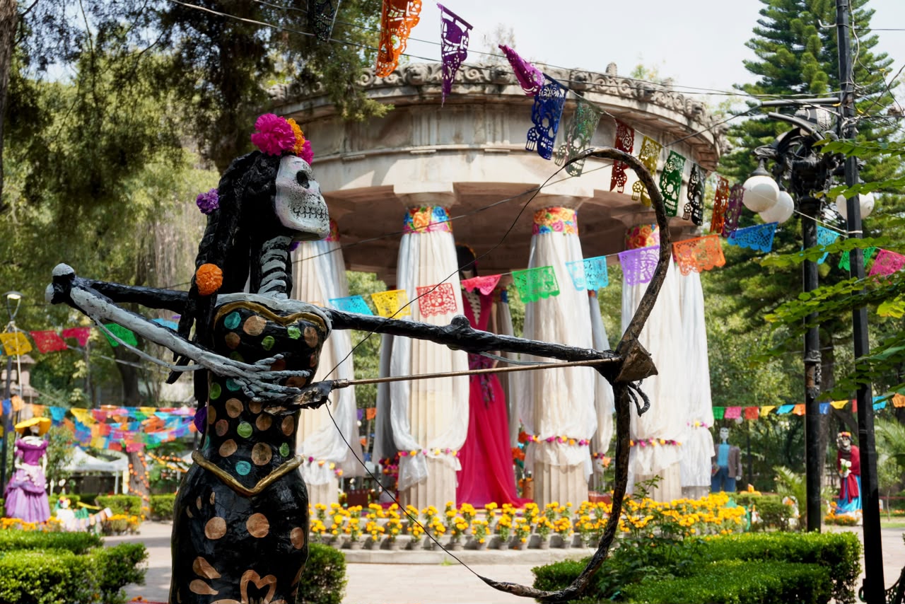 Álvaro Obregón celebra el Día de Muertos con seis montajes temáticos